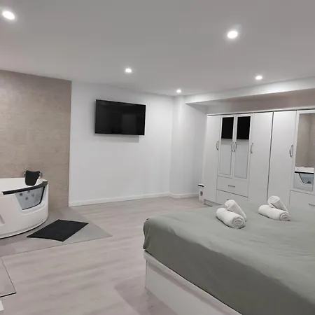 Mediterranean Platinum Apartment *